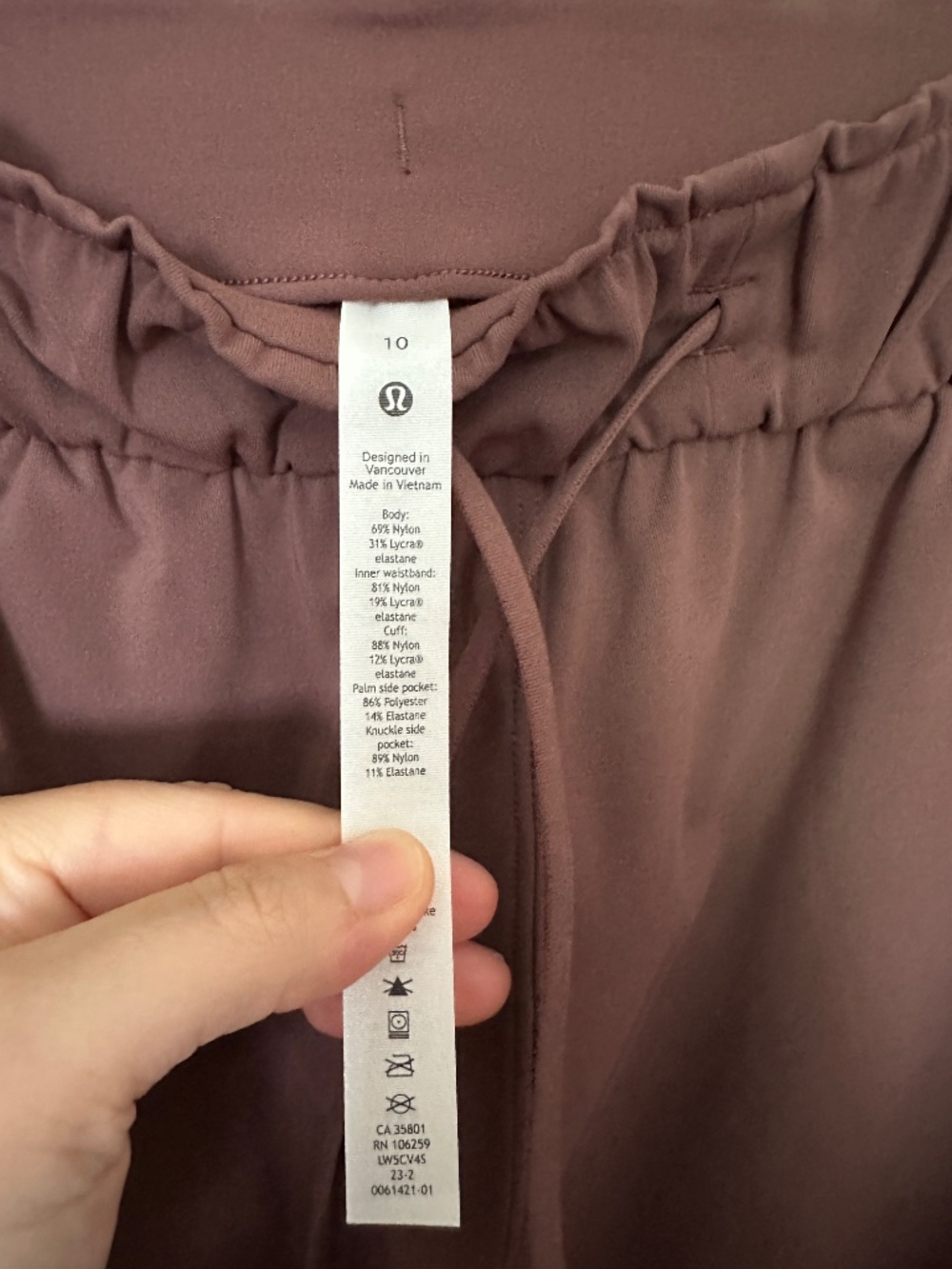 Lululemon Joggers sz 10 - NWT - Picture 4 of 4